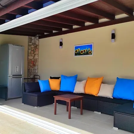 Regina Bella Villa *