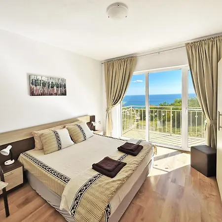 Βίλα Regina Bella *