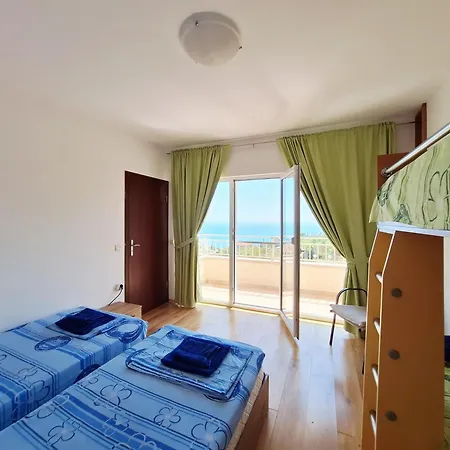 Regina Bella Villa