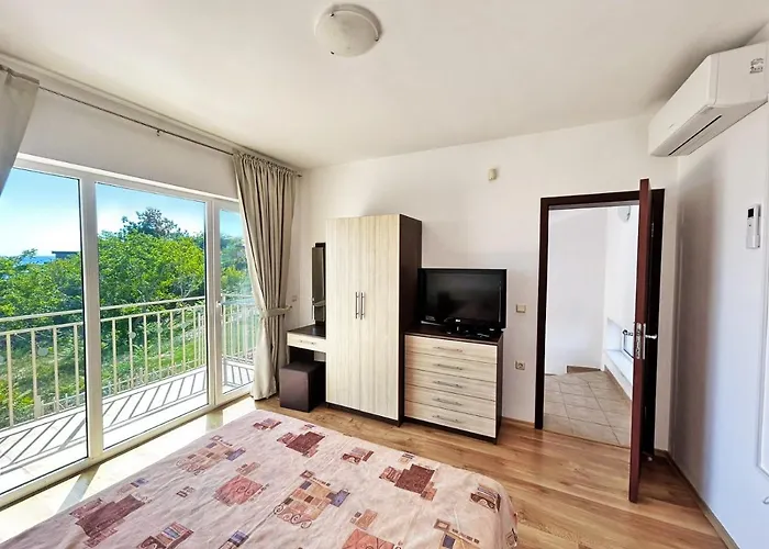 Regina Bella فيلة *