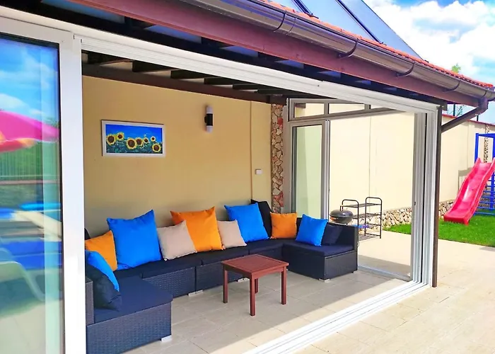 Regina Bella بالشيك