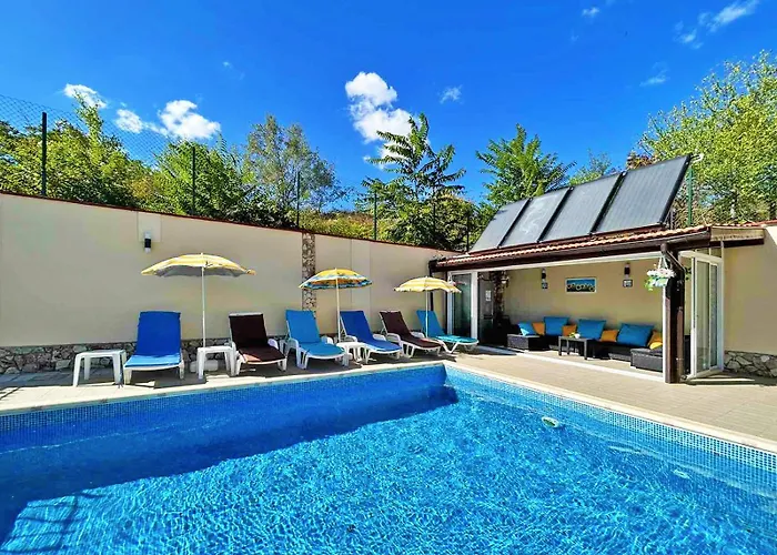 فيلة Regina Bella