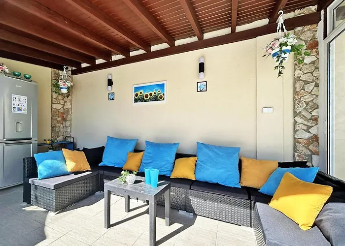 Regina Bella فيلة بالشيك