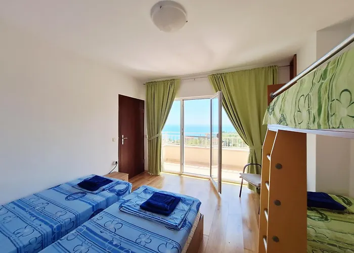 Regina Bella فيلة